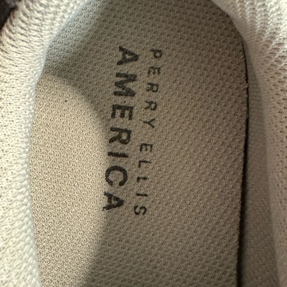 Perry Ellis walking shoes size 9 - Picture 7 of 7